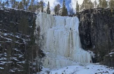 Korouoma Frozen Waterfalls & Smoked Salmon BBQ